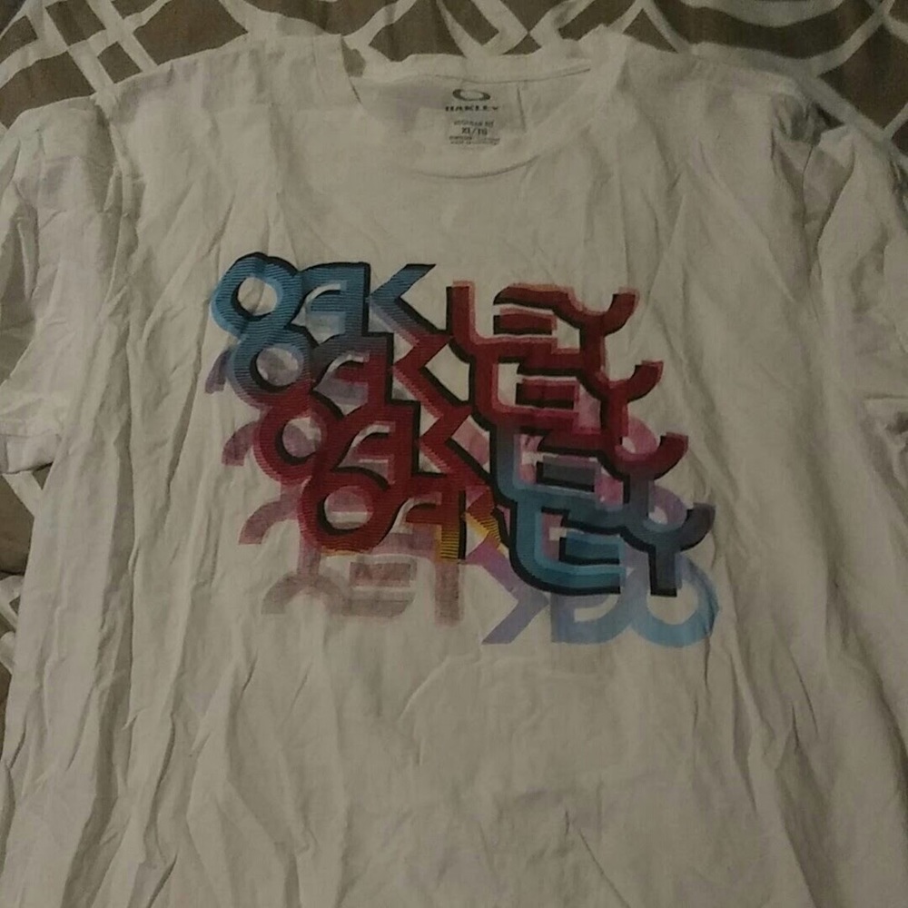 Oakley shirt